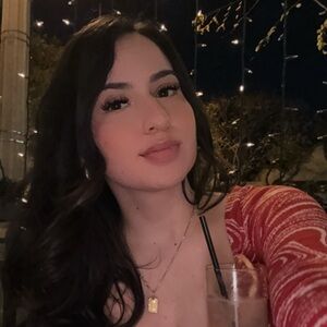 Meet your Posher, Nahomy